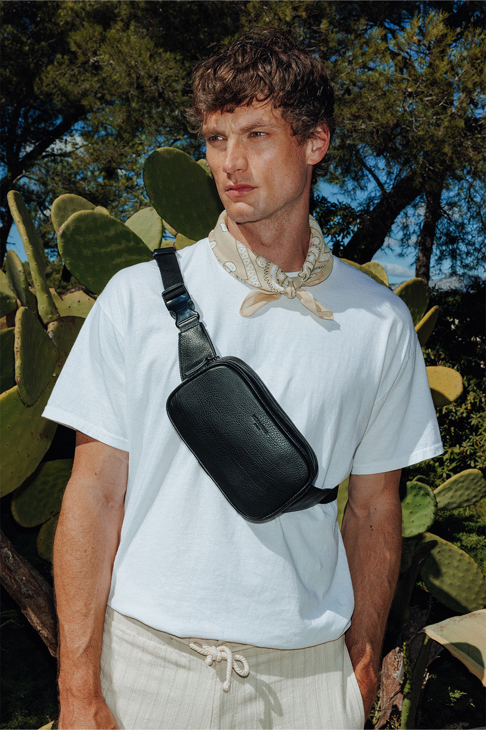 Sac banane Cuir de vachette Hexagona Paris - Main Image